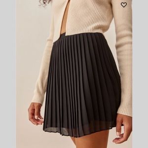 NEW Reformation Lovell Black Pleated Mini Skirt Size XS